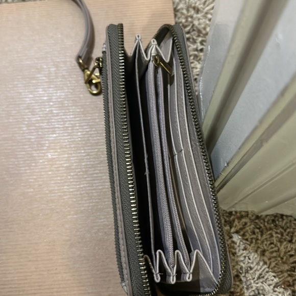 Fossil Full Size Wallet - Picture 3 of 3